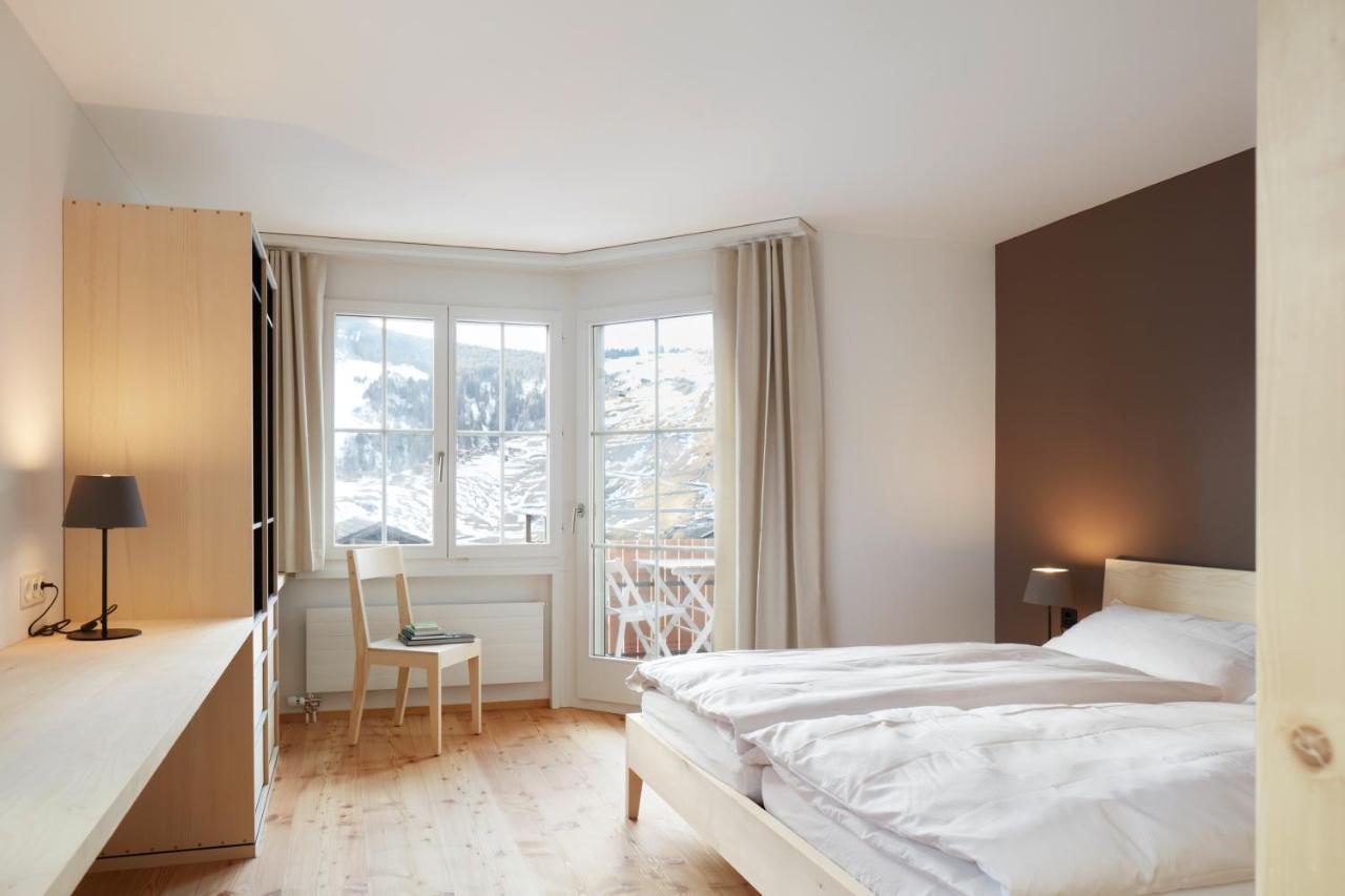 Medelina Hotel Curaglia Екстериор снимка