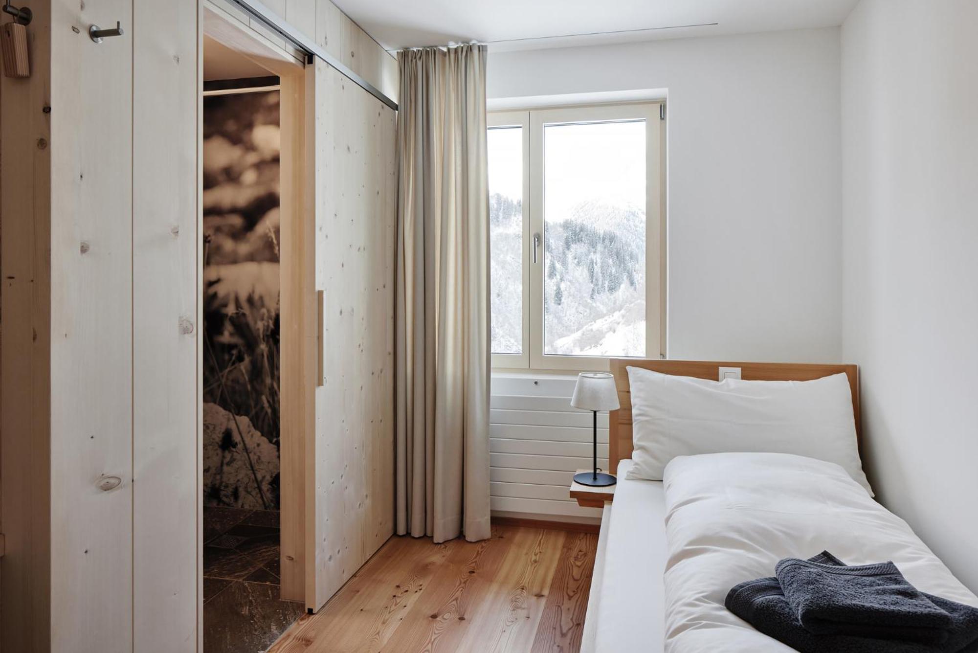 Medelina Hotel Curaglia Екстериор снимка