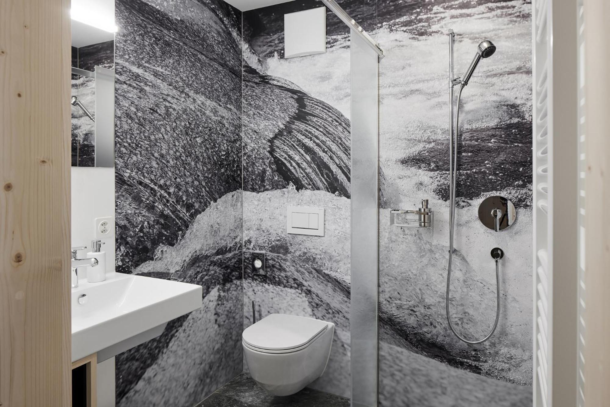 Medelina Hotel Curaglia Екстериор снимка