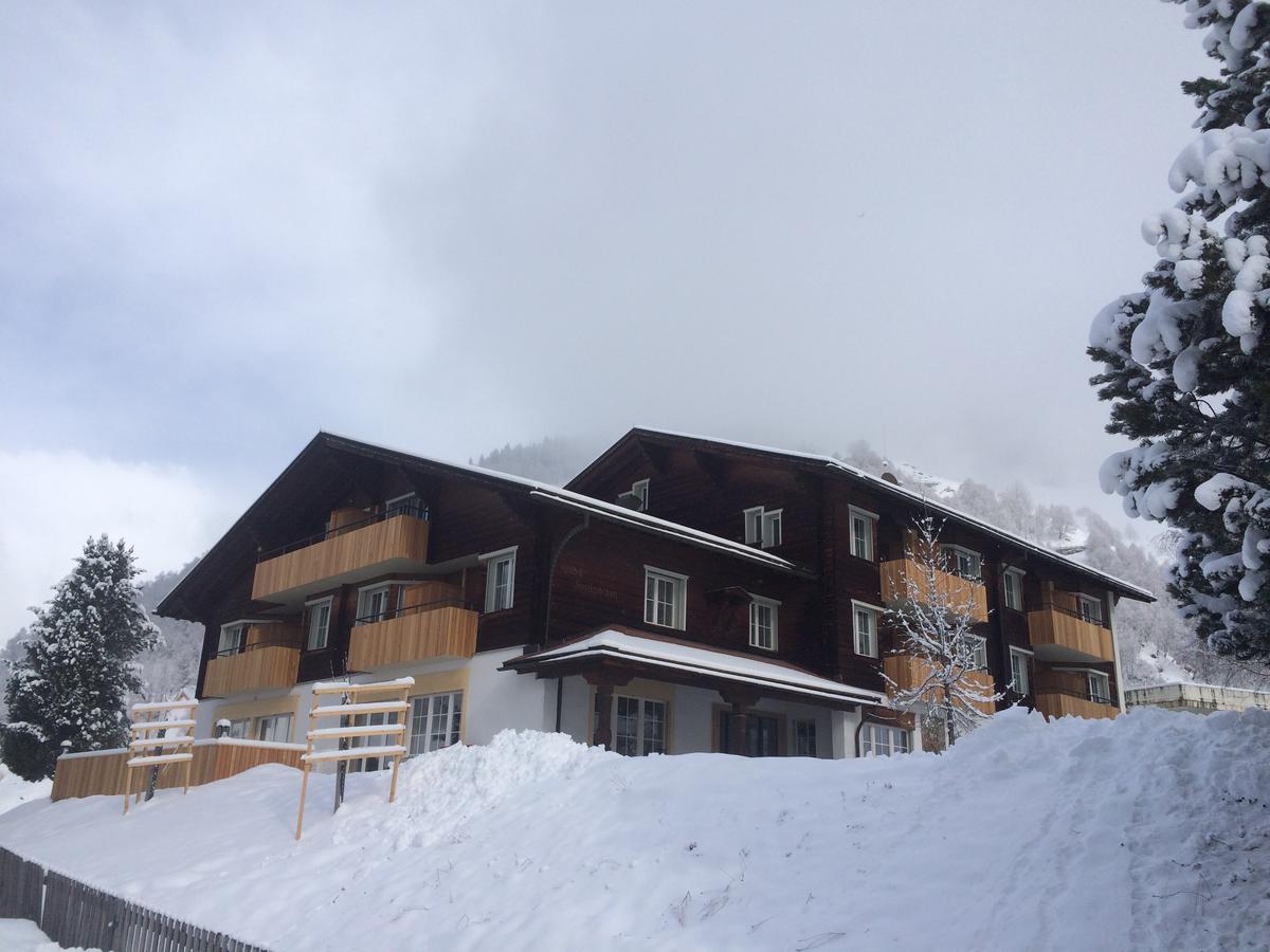 Medelina Hotel Curaglia Екстериор снимка
